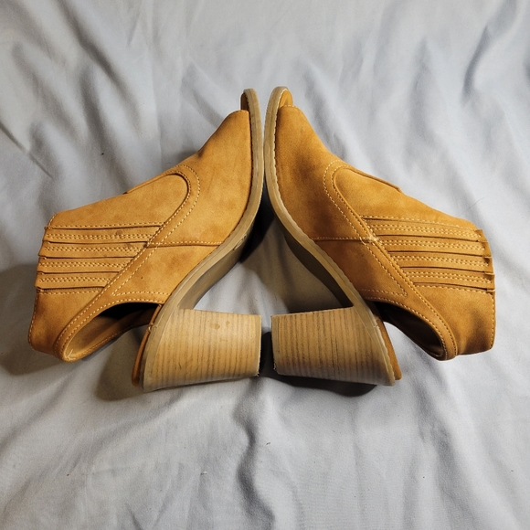 Maurice women's faux suede tan leather booties - Picture 3 of 15